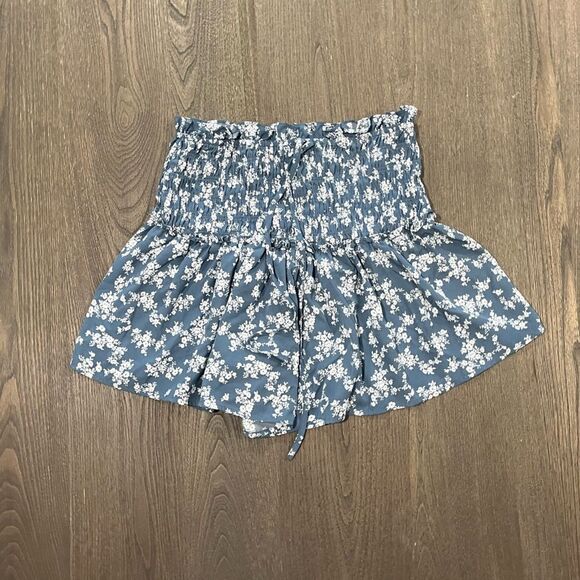 She + Sky Smocked High Waist Mini Skirt Blue Floral Print Size L - Picture 4 of 4